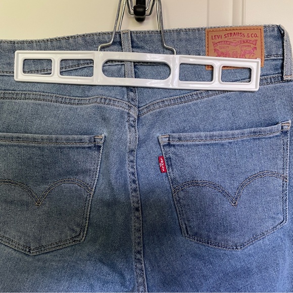 Levi’s 721 High Rise Skinny Jeans - Picture 4 of 5